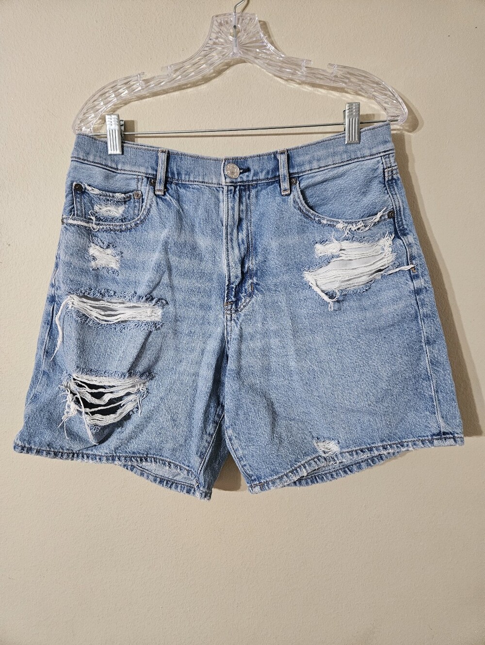 American Eagle Distressed 90s BoyfriendJean Shorts Size 12
